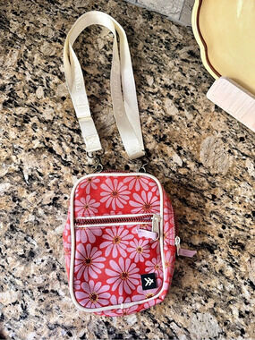 THREAD Floral Crossbody Bag in Pink & White